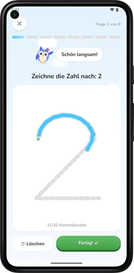 Die Zahl 2 wird mit dem Finger nachgespurt in Math Learner